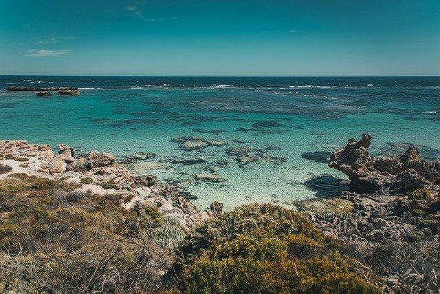  Western Australia Magnetic Poles and Rocky Shale
